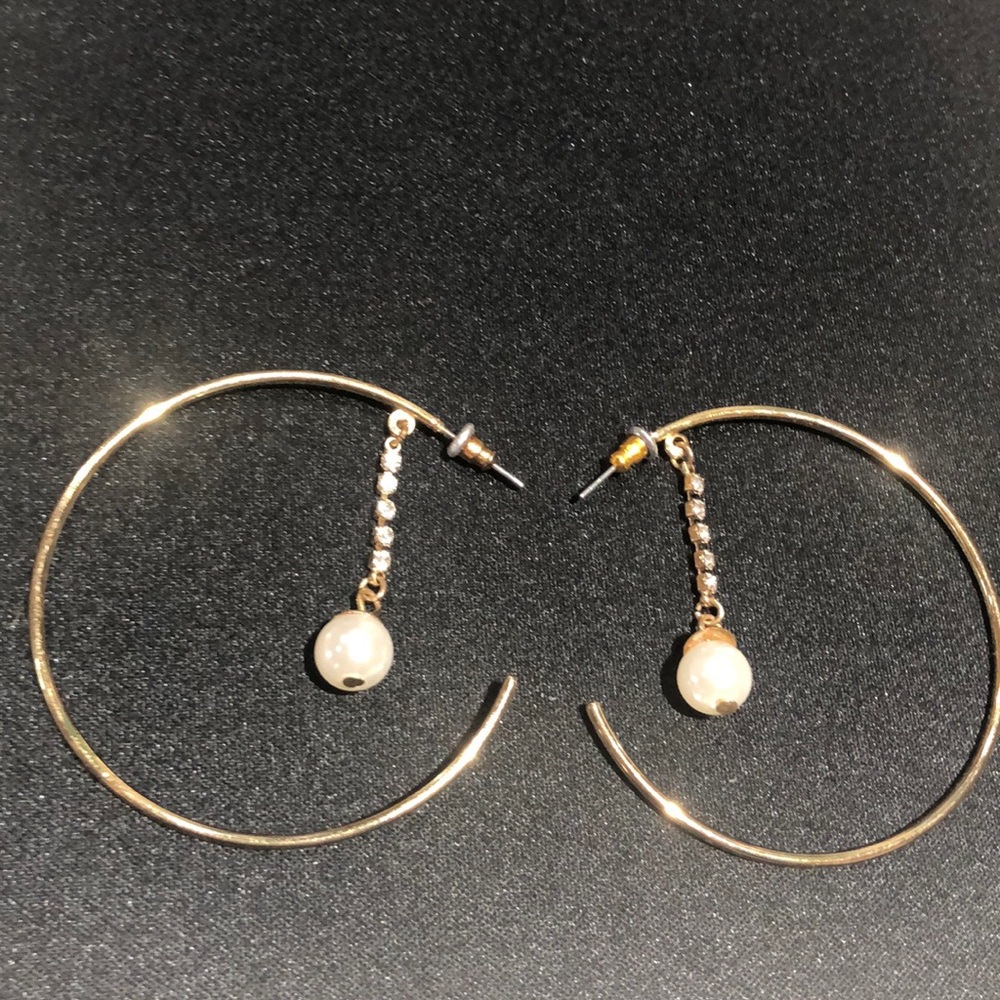 Like New Hoops with Dangle Pearl and Rinestones